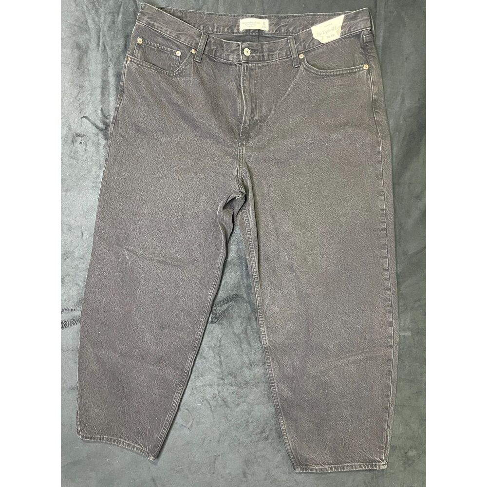 Abercrombie Tapered Loose size 34/18 short